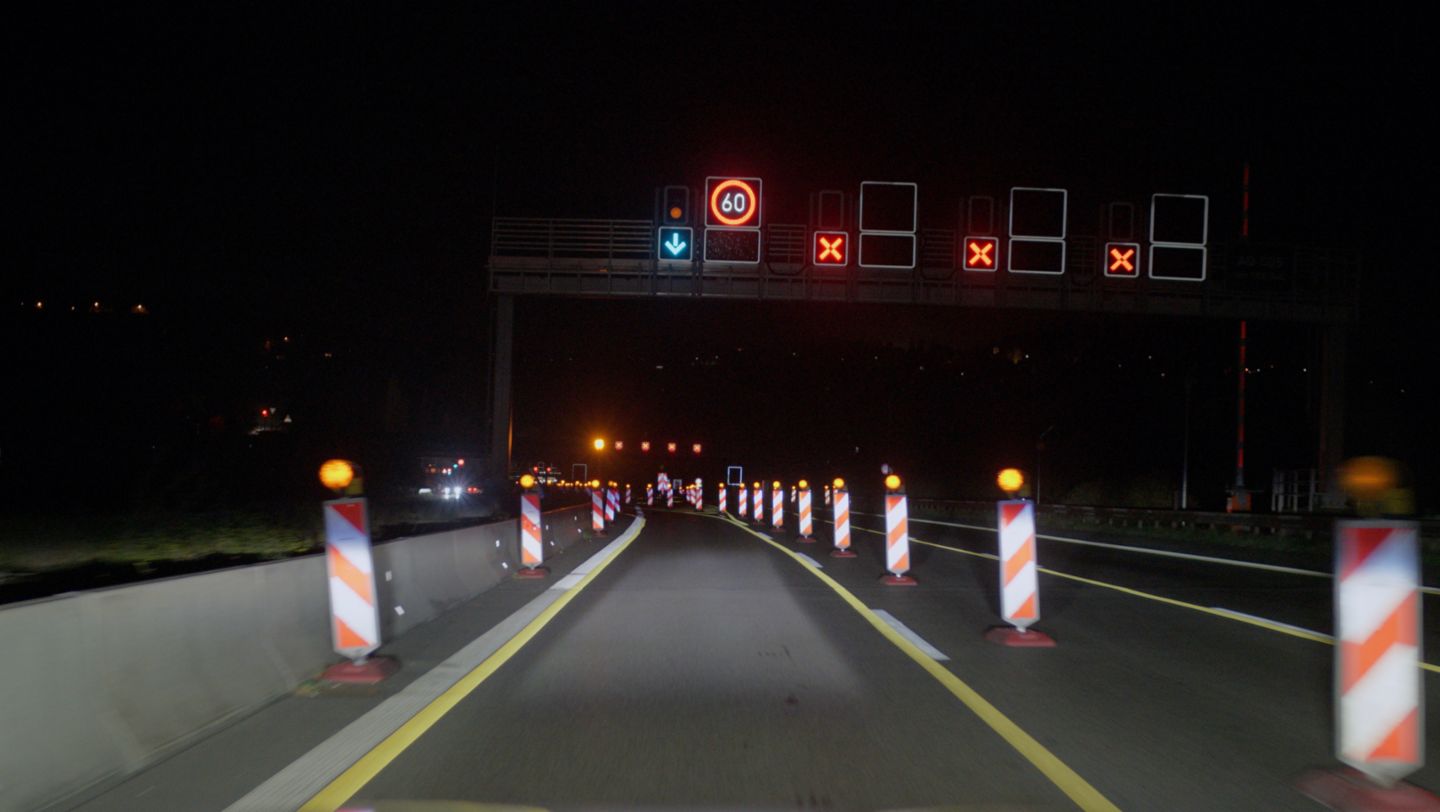 Construction zone light, 2022, Porsche AG