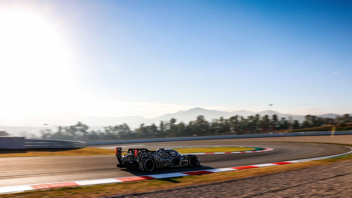 Prototipo LMDh, Circuito de Montmeló, España, 2022, Porsche AG