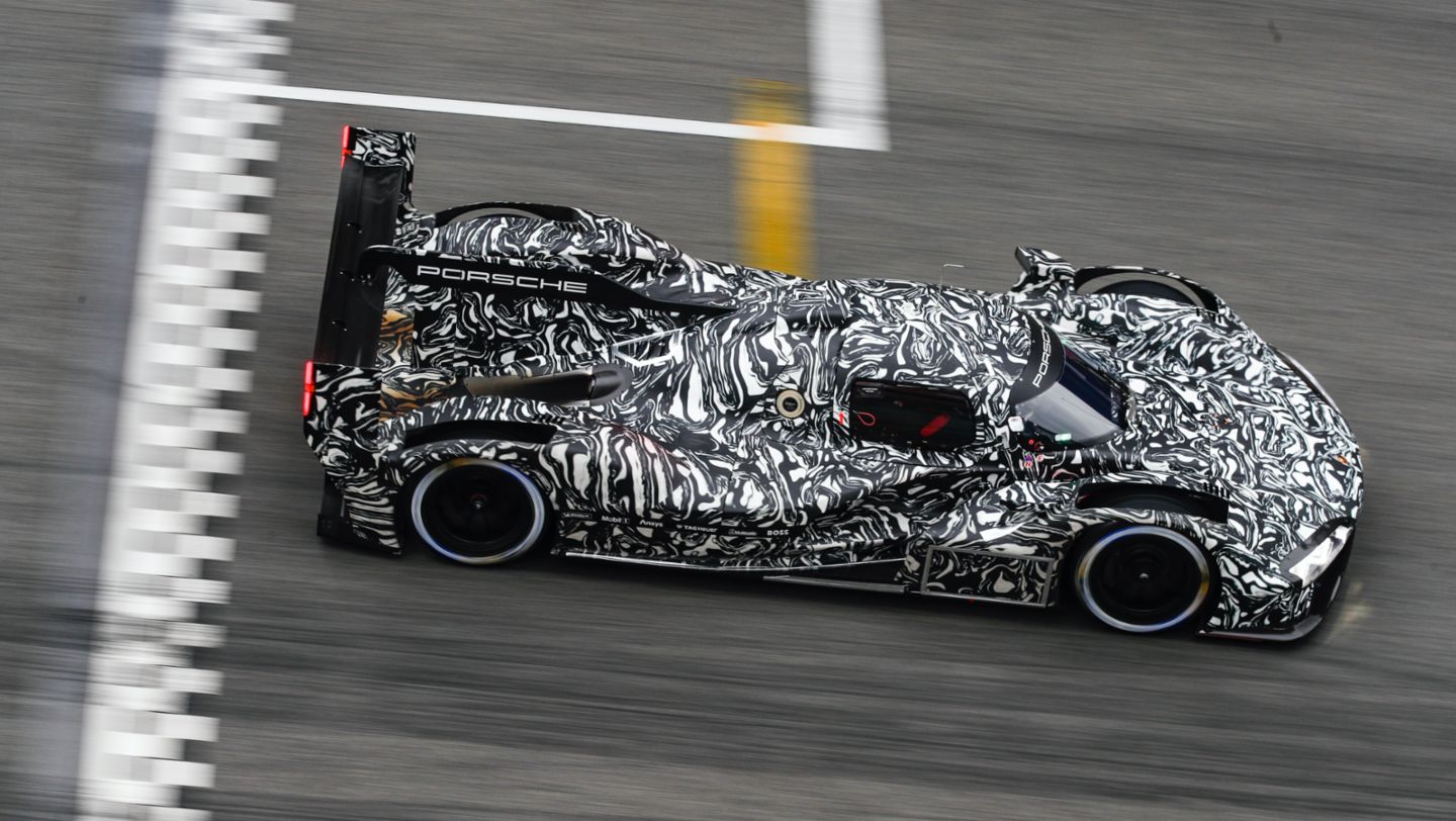 Prototipo LMDh, Circuito de Montmeló, España, 2022, Porsche AG