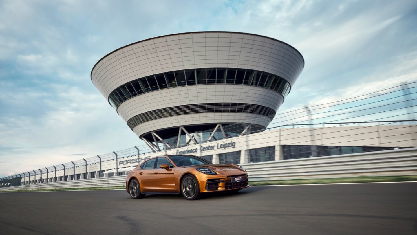 Porsche Panamera Turbo E-Hybrid, Porsche Leipzig, 2023, Porsche AG