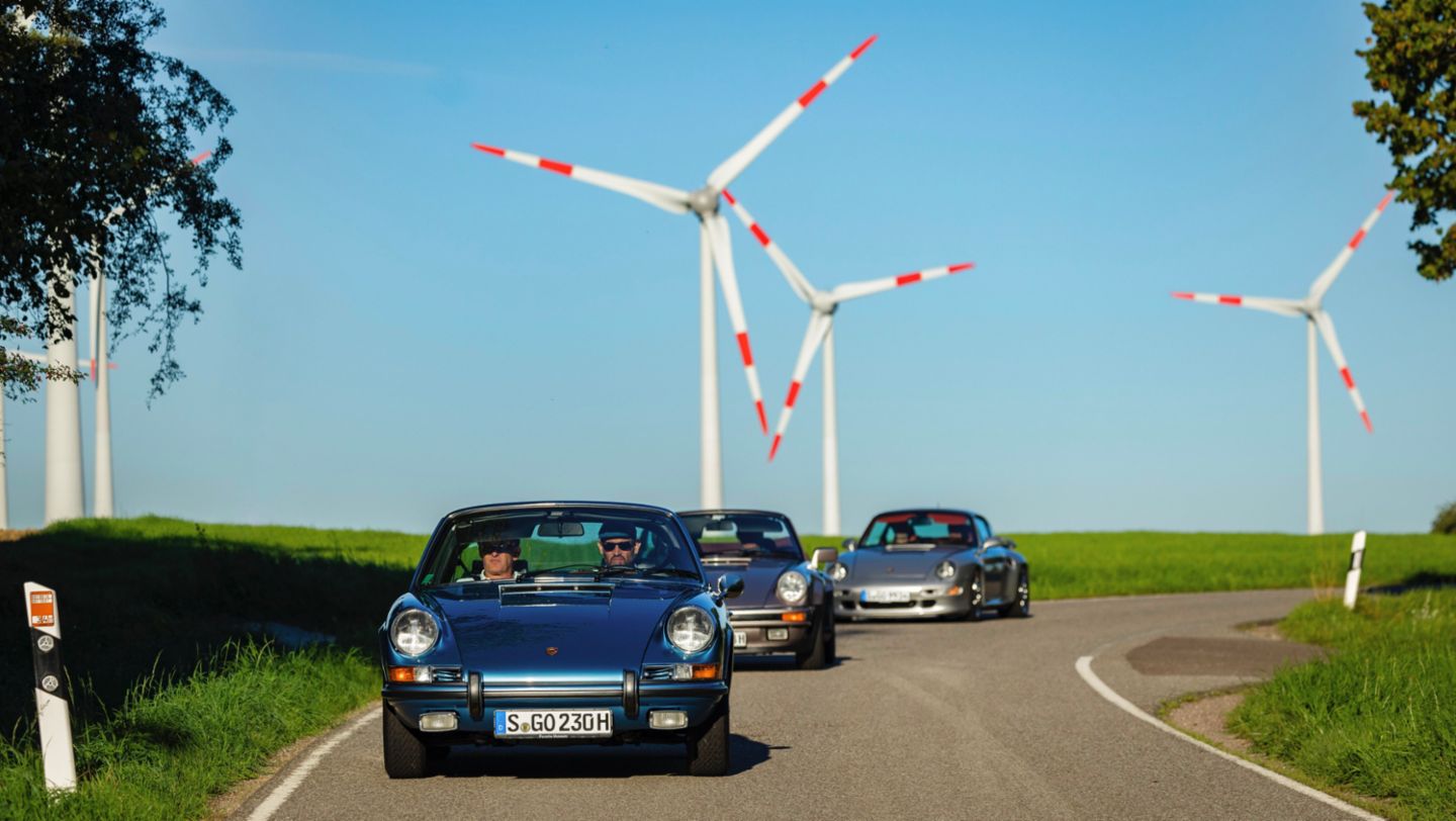 911 S 2.2 Targa, 911 Carrera 3.2 Cabriolet Turbo look, 911 Turbo S (993), Porsche Heritage Experience, 2023, Porsche AG