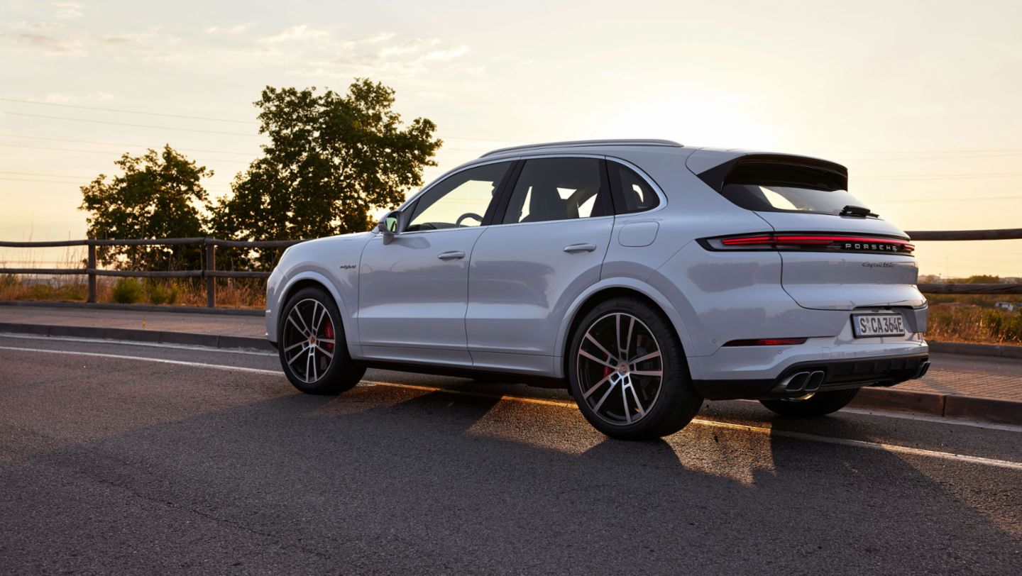 Cayenne Turbo E-Hybrid, 2023, Porsche AG