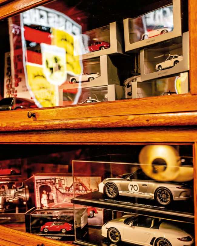 1:1 Porsche models, FL8WERK, 2024, Porsche AG