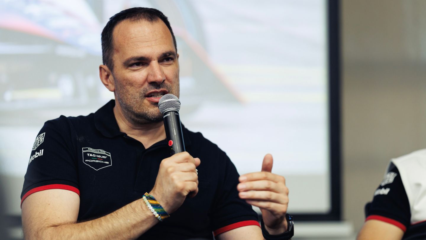 Florian Modlinger, Director de Competición del Equipo Oficial de Fórmula E, E-Prix de Shanghái, 2024, Porsche AG