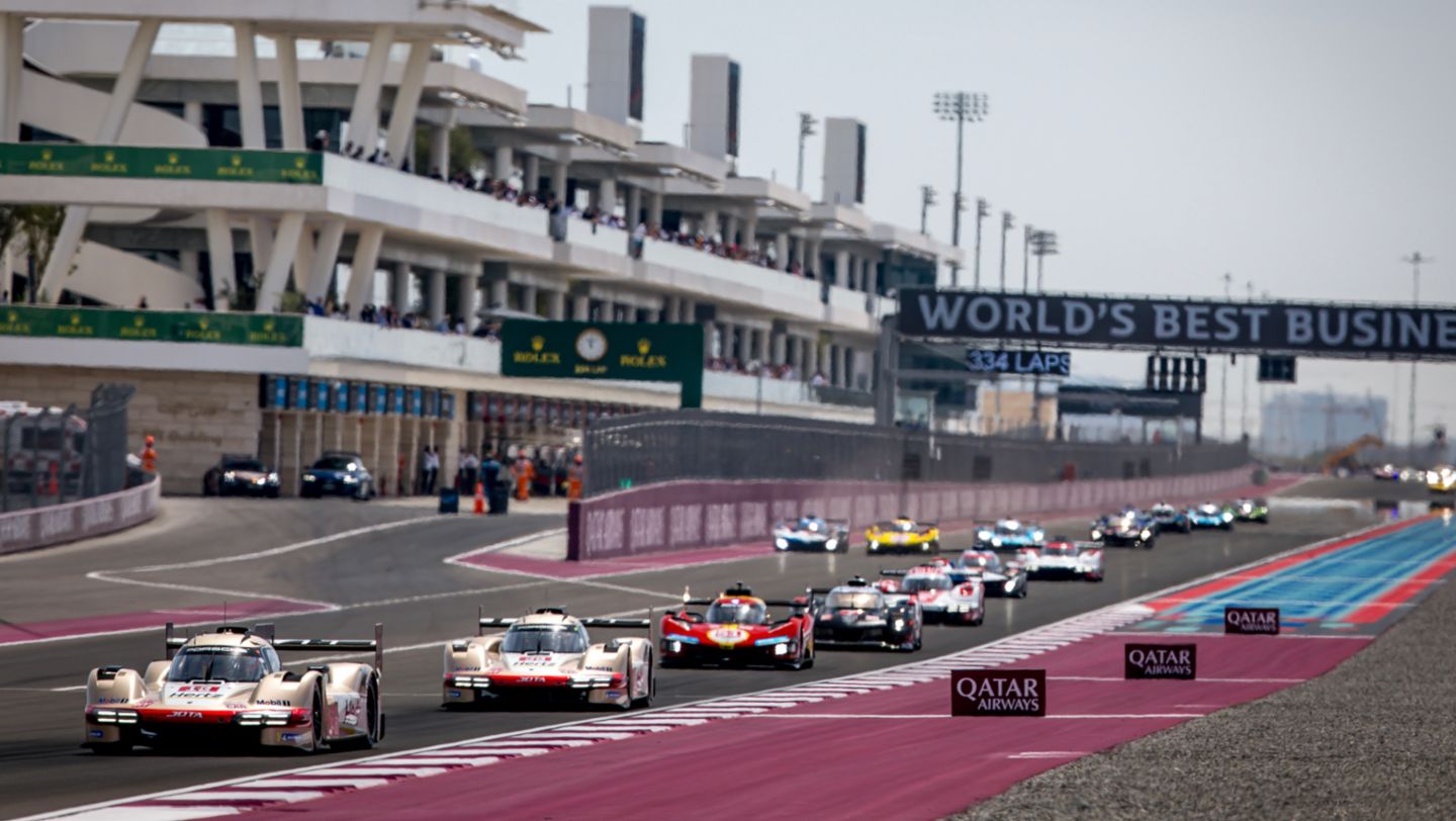 Porsche 963, Hertz Team Jota (nº 12), Will Stevens (GB), Callum Ilott (GB), Norman Nato (FRA), carrera, 1.812 km de Catar, Campeonato del Mundo de Resistencia FIA (WEC), 2024, Porsche AG