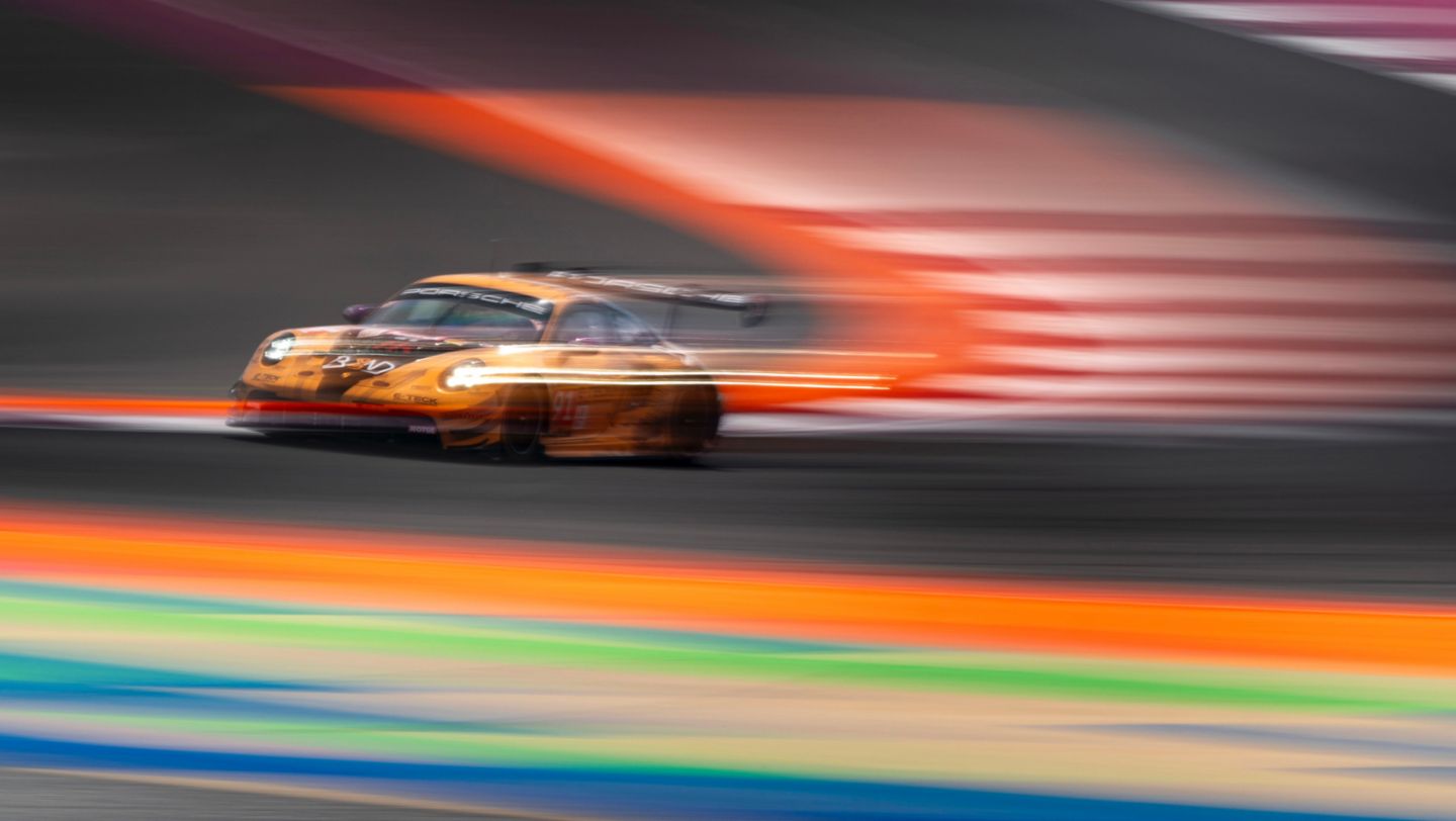 Porsche 911 GT3 R, Manthey EMA (nº 91), Yasser Shahin (Australia), Morris Schuring (PB), Richard Lietz (Austria), carrera, 1.812 km de Catar, Campeonato del Mundo de Resistencia FIA (WEC), 2024, Porsche AG