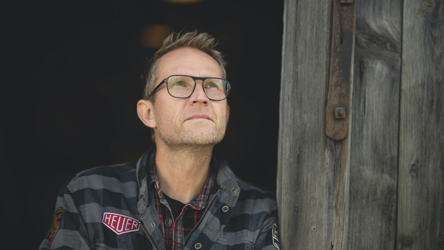 Marc Clormann , garage studio, 2024, Porsche AG