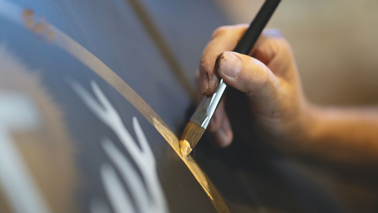 Marc Clormann, Garage studio, 2024, Porsche AG