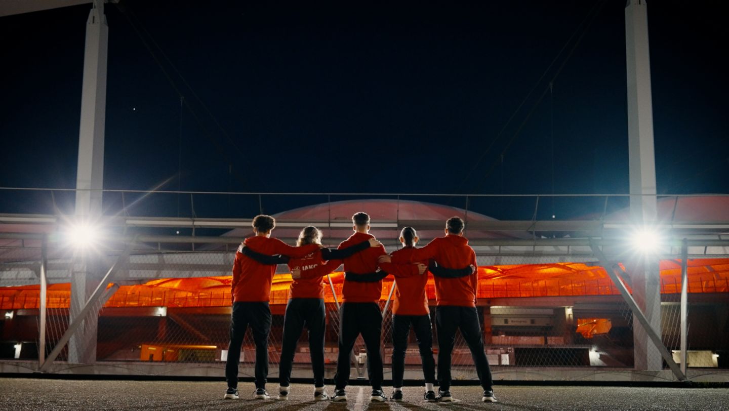 Videodreh beim VfB Stuttgart, Turbo für Talente, 2024, Porsche AG