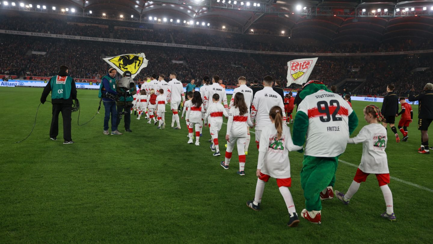 Einlaufeskorte beim VfB Stuttgart, MHP-Arena, Stuttgart, 2026, Porsche AG