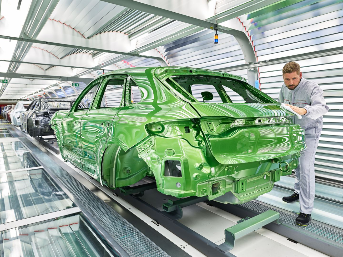 Macan, Finish-Tunnel Lackiererei, Leipzig, 2019, Porsche Leipzig GmbH