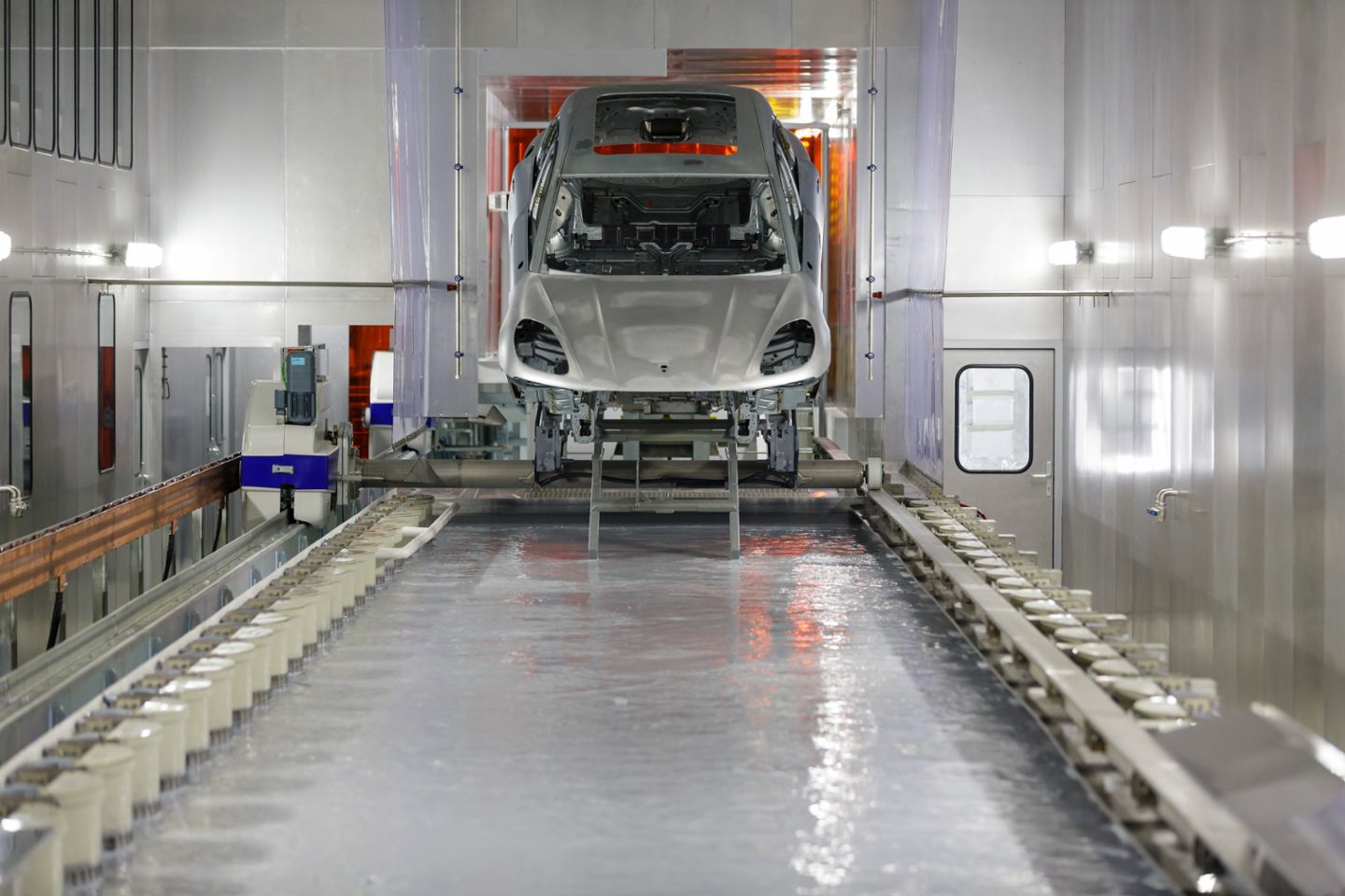 Macan, Kathodische Tauchlackierung, Leipzig, 2019, Porsche Leipzig GmbH
